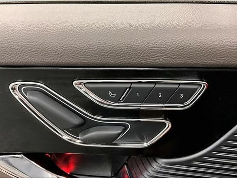 Used 2022 Lincoln Corsair FWD w/ Premium Package image 38