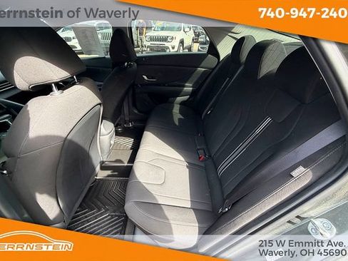 Used 2024 Hyundai Elantra SEL FWD image 17