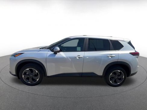 Used 2025 Nissan Rogue SV FWD image 9