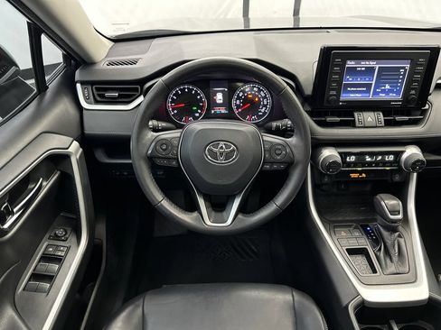 Used 2022 Toyota RAV4 XLE Premium FWD image 25