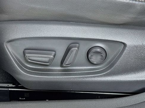 Used 2019 Toyota Camry XLE FWD image 15