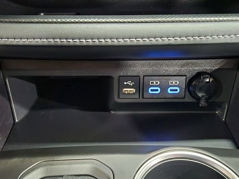 Used 2022 Toyota Highlander XLE image 40