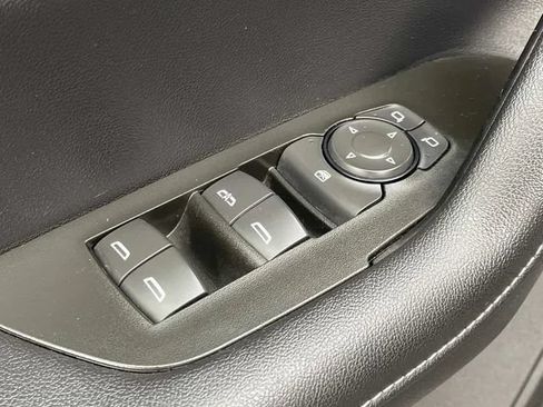 Used 2025 Chevrolet Blazer LT FWD image 29
