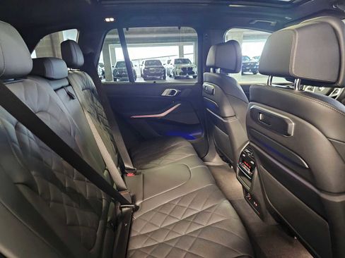 Used 2024 BMW X5 M60i image 38