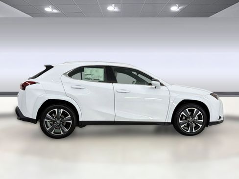 New 2026 Lexus UX 300h FWD image 8