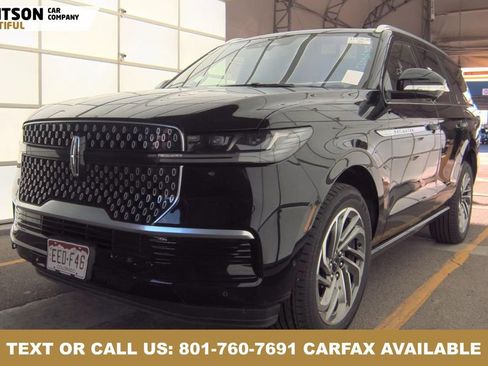 Used 2025 Lincoln Navigator Reserve AWD/4WD image 1
