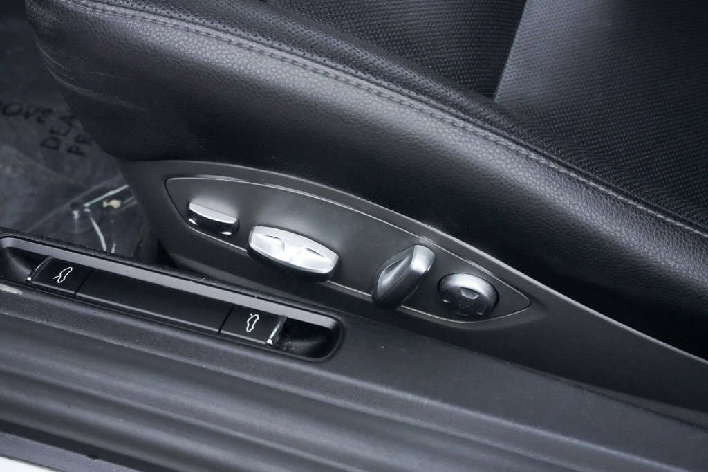 Used 2015 Porsche Cayman S RWD image 22