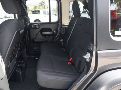 Used 2020 Jeep Wrangler Unlimited Rubicon AWD/4WD image 39