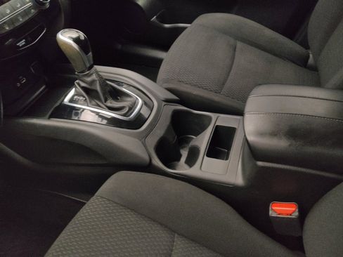 Used 2020 Nissan Rogue Sport S FWD image 26