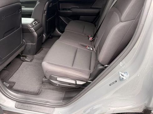 New 2026 Hyundai Santa Fe SE image 10