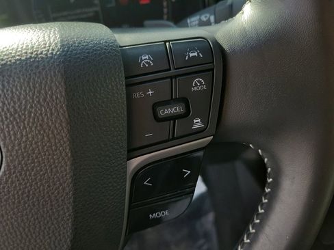 Used 2025 Toyota Camry SE image 31