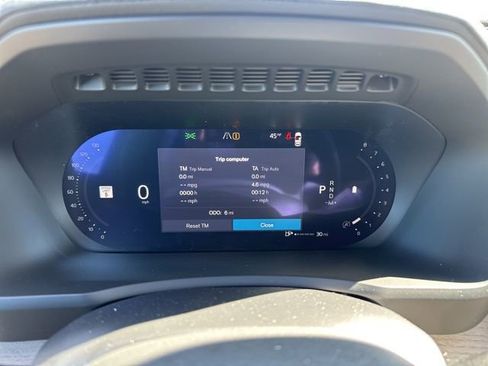 New 2026 Volvo XC90 B6 Plus w/ Protection Package Premier image 17