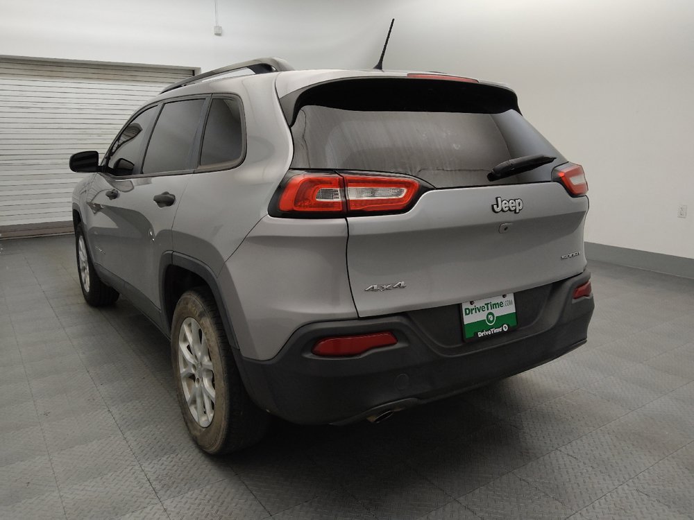 Used 2017 Jeep Cherokee Sport AWD/4WD image 5