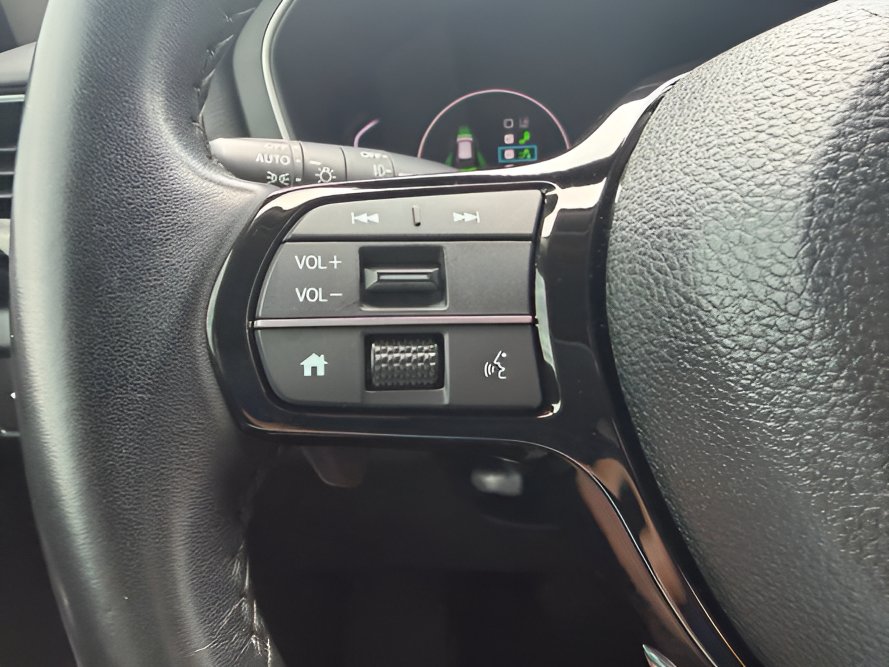 Used 2024 Honda Pilot EX-L image 13
