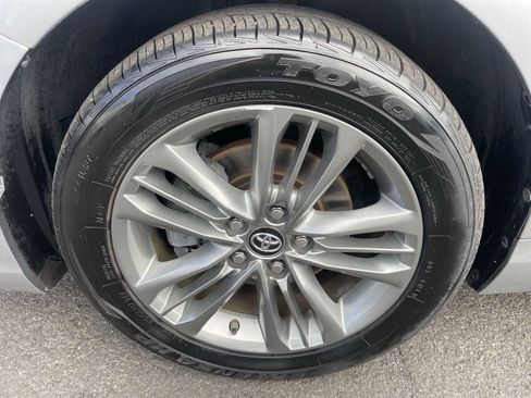 Used 2017 Toyota Camry SE image 18