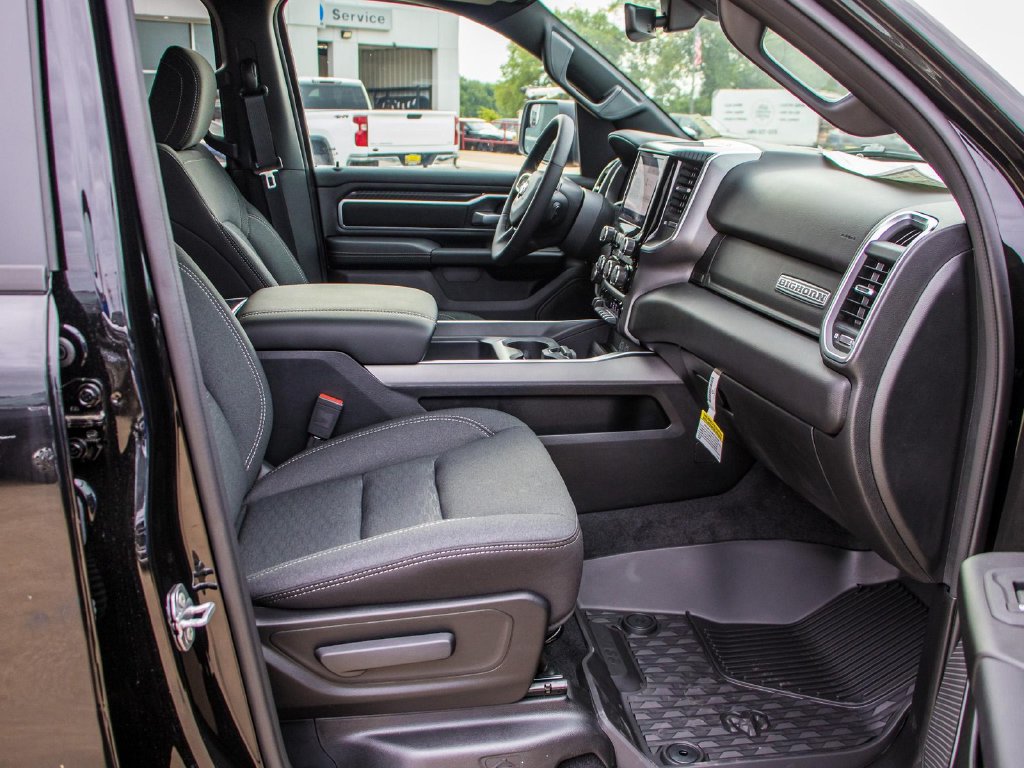 Used 2025 RAM 1500 Big Horn AWD/4WD image 15