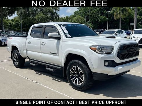 Used 2022 Toyota Tacoma TRD Sport AWD/4WD image 1