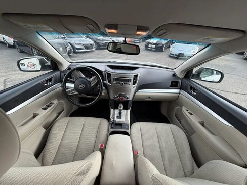 Used 2011 Subaru Outback 2.5i Premium w/ All-Weather Pkg AWD/4WD image 34