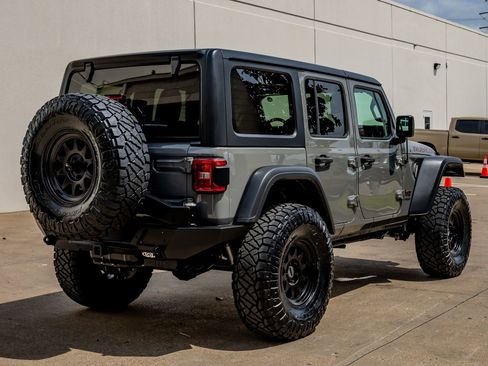 Used 2022 Jeep Wrangler Unlimited Rubicon w/ Steel Bumper Group image 10