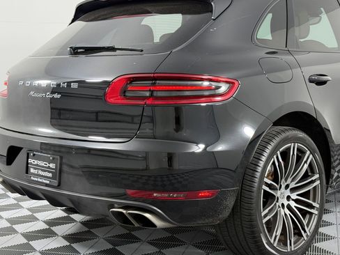 Used 2018 Porsche Macan Turbo image 13