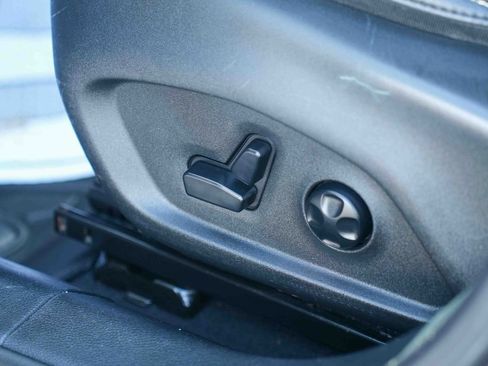 Used 2018 Jeep Compass Limited w/ Navigation Group AWD/4WD image 28
