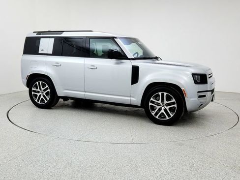 Certified 2022 Land Rover Defender 110 XS Edition image 3