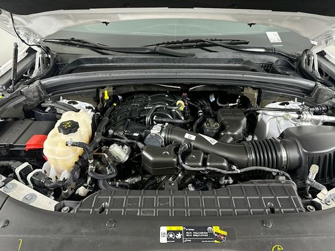 Used 2023 Jeep Grand Cherokee Limited image 34