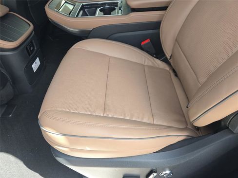 New 2026 Lincoln Navigator Black Label AWD/4WD image 15
