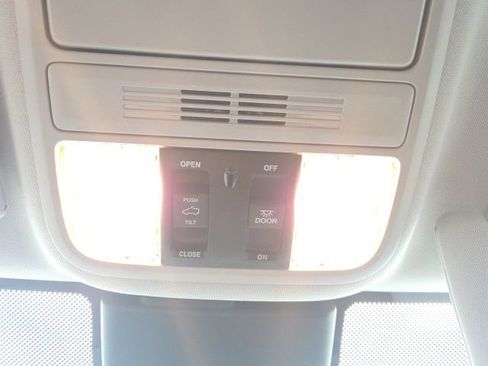 Used 2025 Honda Odyssey EX-L image 31