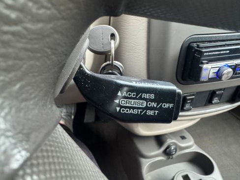 Used 2002 Chrysler PT Cruiser Limited FWD image 11