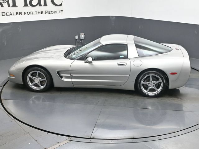 Used 2004 Chevrolet Corvette Coupe RWD image 35