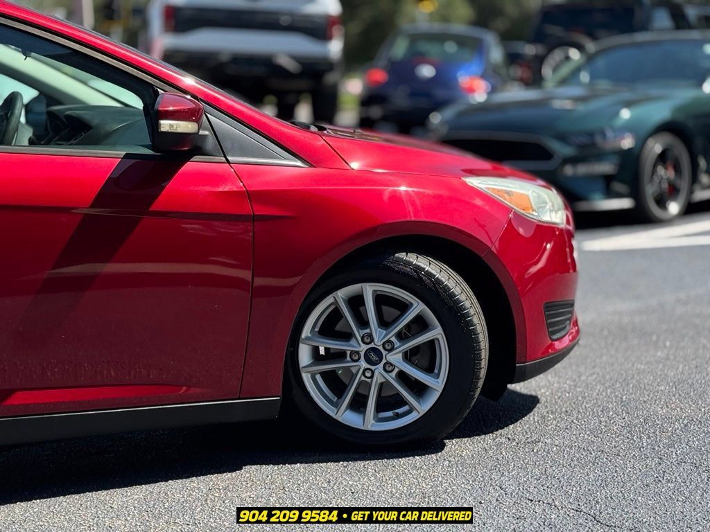 Used 2015 Ford Focus SE w/ Reverse Sensing Package FWD image 9