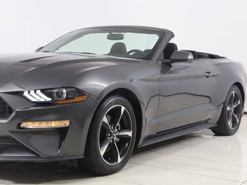Used 2020 Ford Mustang Convertible RWD image 61