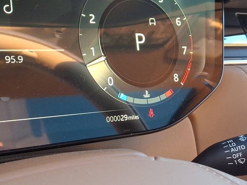 New 2026 Land Rover Range Rover SE image 17