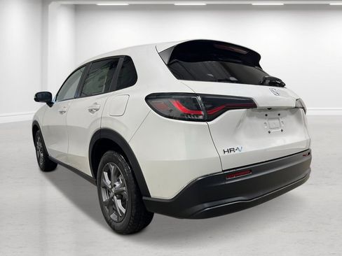 New 2027 Honda HR-V LX image 3