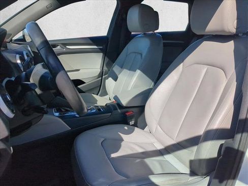 Used 2017 Audi A3 e-tron Premium image 22