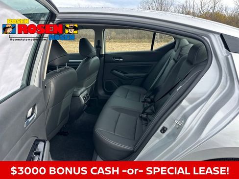 New 2025 Nissan Altima 2.5 SL image 12