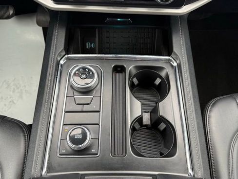 Used 2023 Ford Expedition Max XLT image 38