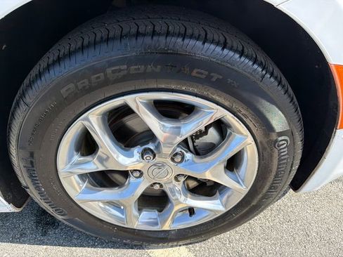 Used 2018 Chrysler Pacifica Limited w/ Advanced Safetytec Group image 12