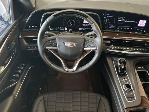 Used 2024 Cadillac Escalade Sport Platinum w/ LPO, ONYX Package AWD/4WD image 13
