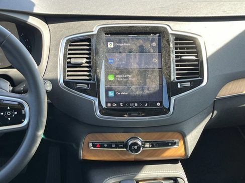 Used 2023 Volvo XC90 B6 Plus w/ Protection Package Premier image 17