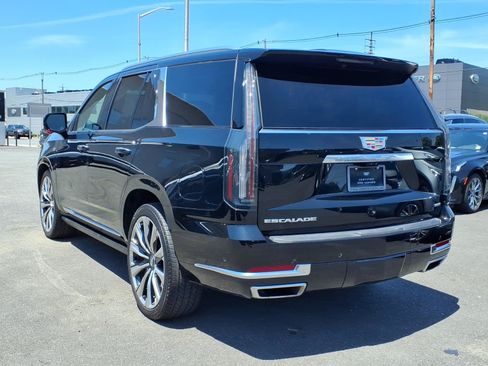 Certified 2026 Cadillac Escalade Platinum Luxury w/ LPO, Floor Liner Package AWD/4WD image 7