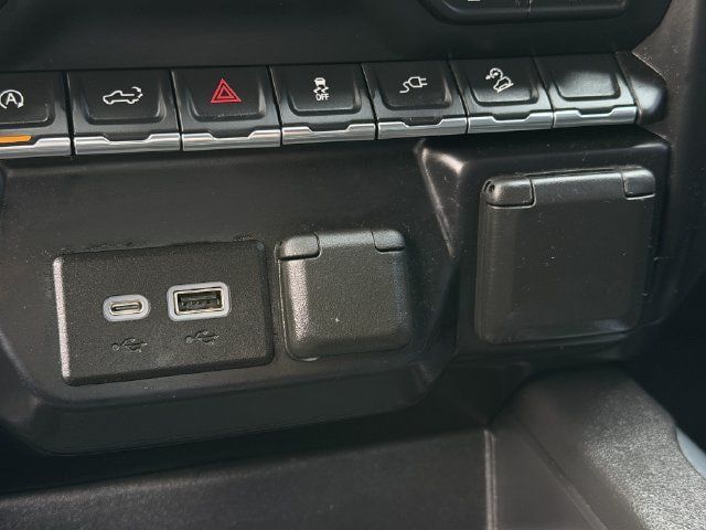 Used 2021 Chevrolet Silverado 1500 LT Trail Boss w/ Convenience Package II AWD/4WD image 19