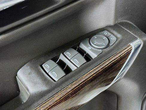 Used 2022 GMC Sierra 1500 Elevation image 18