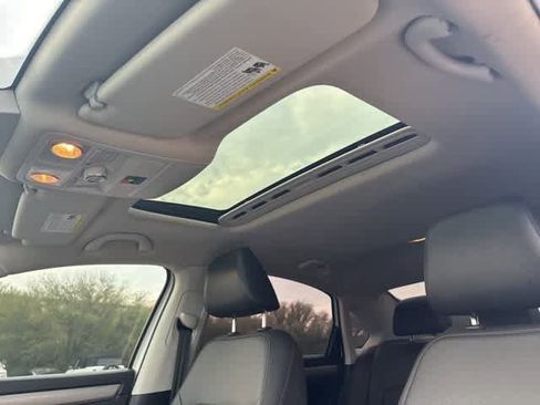 Used 2022 Volkswagen Passat 2.0T SE image 22