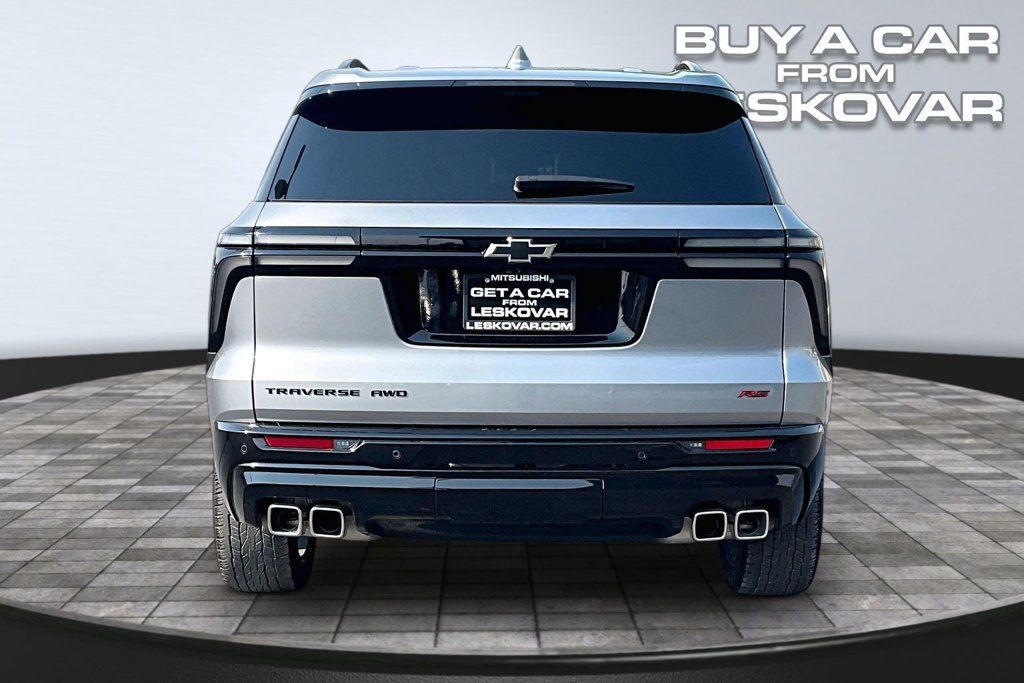 Used 2024 Chevrolet Traverse RS AWD/4WD image 4