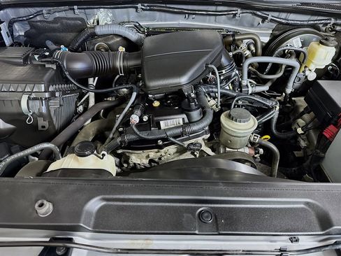 Used 2020 Toyota Tacoma SR5 w/ SR5 Appearance Package (SM) RWD image 37