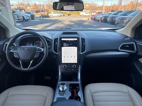 Used 2022 Ford Edge SEL w/ Convenience Package image 12