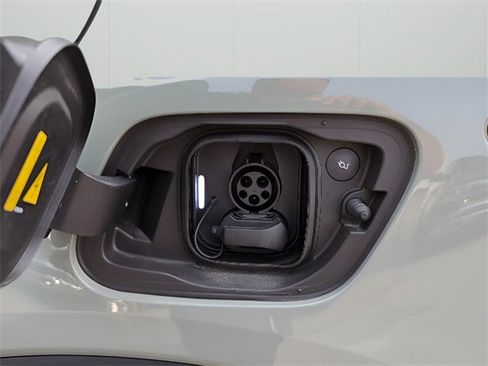 Used 2023 Volvo XC40 Recharge Ultimate w/ Protection Package Premier image 10