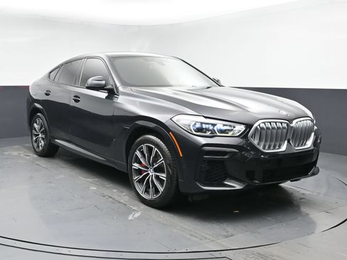 Used 2022 BMW X6 xDrive40i w/ Executive Package AWD/4WD image 2